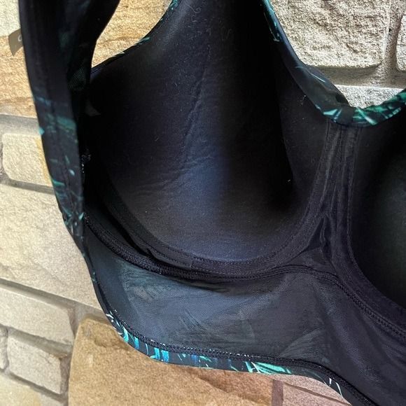 Torrid Wireless Everyday Bra Bikini Top Black Green Palms Print 2x D/DD - Picture 4 of 9